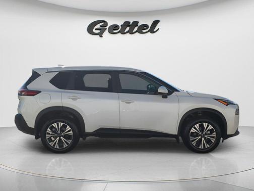 Pearl White Tricoat 2023 Nissan Rogue SV