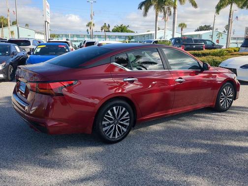 2023 Nissan Altima 2.5 SV