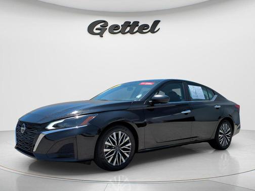 Super Black 2024 Nissan Altima 2.5 SV