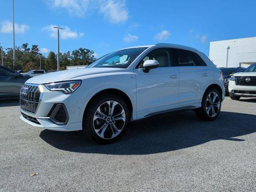 2020 Audi Q3 45 S line Prestige