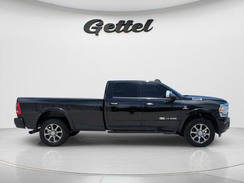 Diamond Black Crystal Pearlcoat 2020 RAM 3500 Longhorn