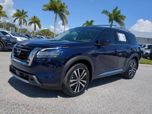 2024 Nissan Pathfinder Platinum FWD