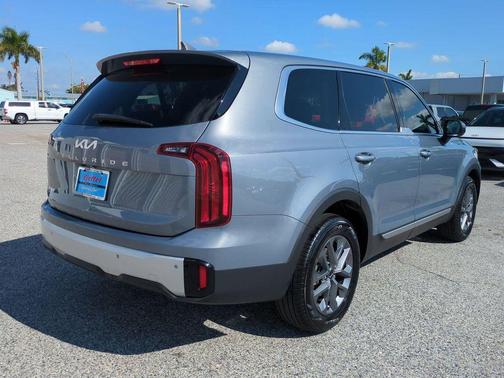 2024 Kia Telluride LX