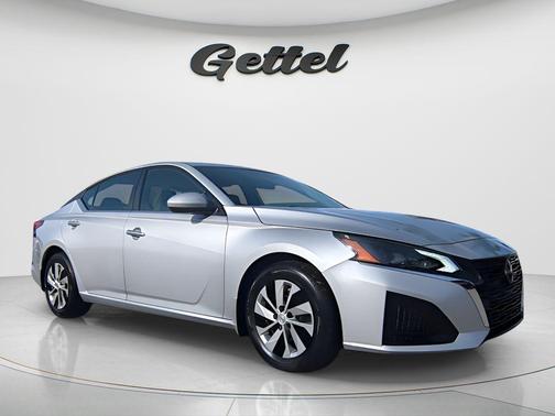 2023 Nissan Altima S FWD