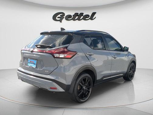 Gray/Super Black 2023 Nissan Kicks SR