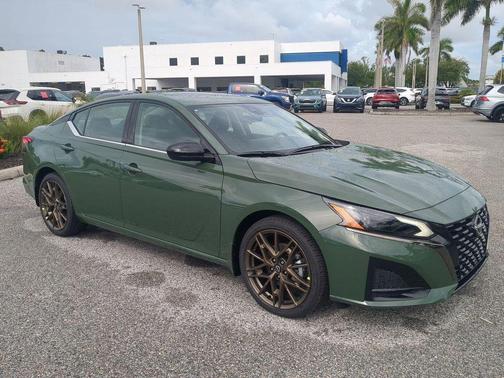 2025 Nissan Altima SR FWD
