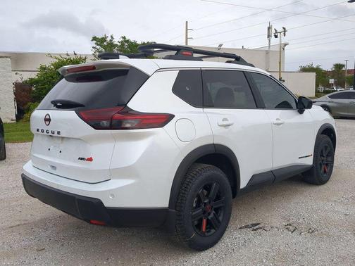 2025 Nissan Rogue Rock Creek