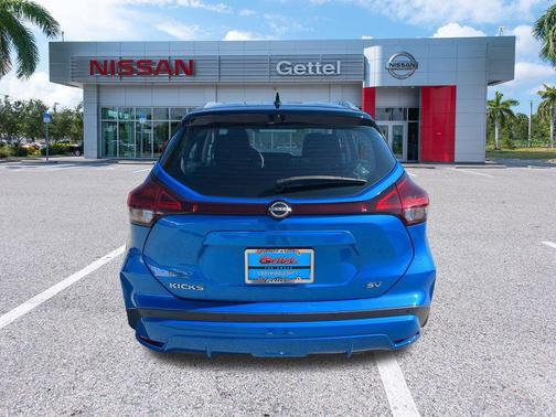 2023 Nissan Kicks SV