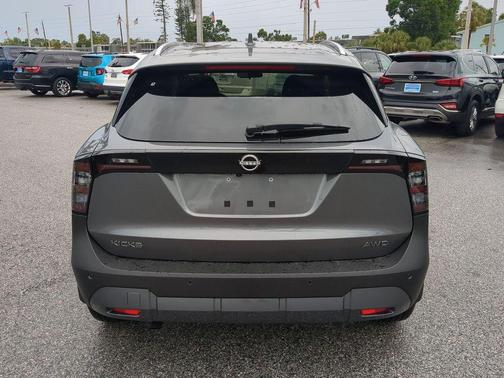 2025 Nissan Kicks SV