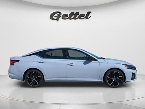 Gray Sky Pearl 2026 Nissan Altima SR FWD