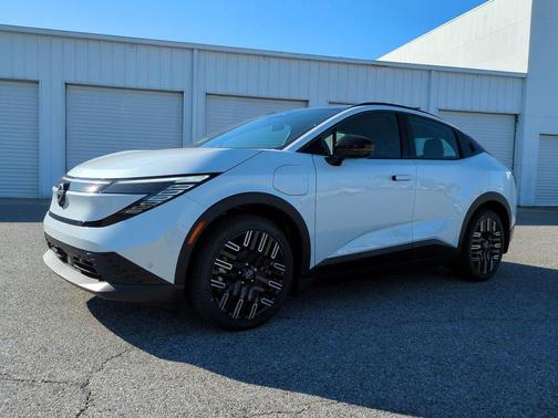 2026 Nissan Leaf PLATINUM+