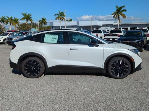 2026 Nissan Leaf PLATINUM+