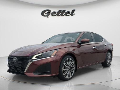 Garnet Pearl Metallic 2023 Nissan Altima 2.5 SL