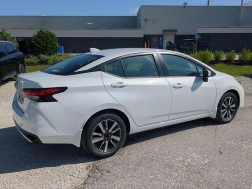 2025 Nissan Versa 1.6 SV