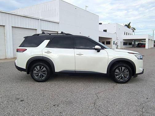 2022 Nissan Pathfinder SV 2WD