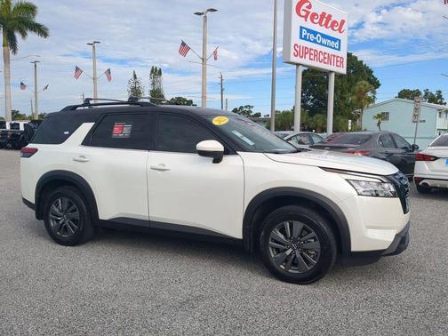 2022 Nissan Pathfinder SV 2WD