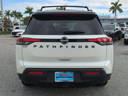 2022 Nissan Pathfinder SV 2WD