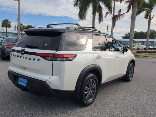 2022 Nissan Pathfinder SV 2WD