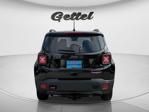 2022 Jeep Renegade Trailhawk