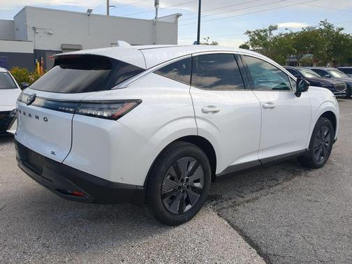 2025 Nissan Murano SL
