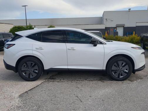 2025 Nissan Murano SL