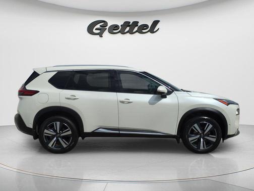 Pearl White Tricoat 2023 Nissan Rogue Platinum