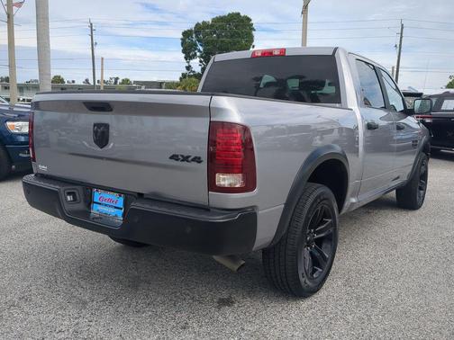 2024 RAM 1500 Classic Warlock Crew Cab 4x4 5'7' Box