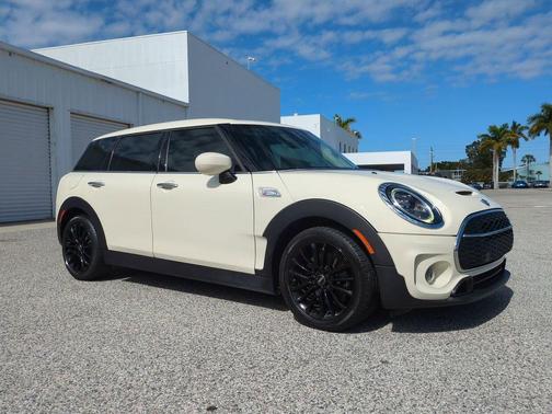 2022 MINI Clubman Cooper S