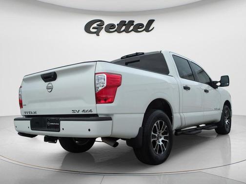 Glacier White 2024 Nissan Titan SV