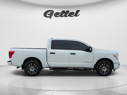 Glacier White 2024 Nissan Titan SV