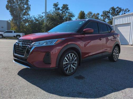 2022 Nissan Kicks SV