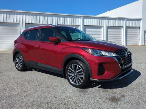 2022 Nissan Kicks SV