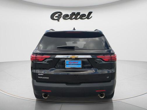 Mosaic Black Metallic 2023 Chevrolet Traverse LT Cloth