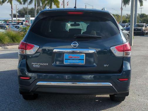 2015 Nissan Pathfinder SV