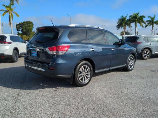 2015 Nissan Pathfinder SV