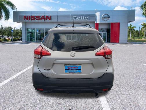 2019 Nissan Kicks S