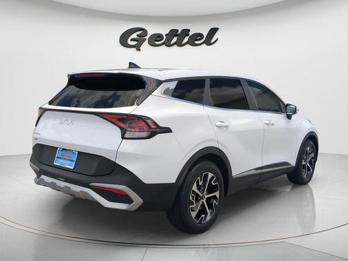Glacial White Pearl 2023 Kia Sportage EX