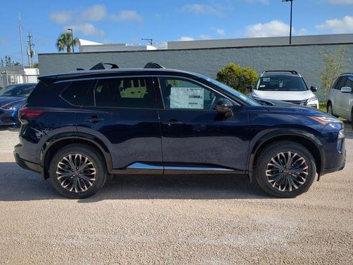 2025 Nissan Rogue Platinum