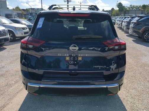 2025 Nissan Rogue Platinum