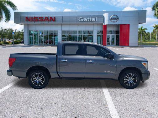 2021 Nissan Titan SV