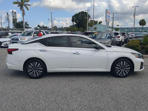 2025 Nissan Altima 2.5 SV