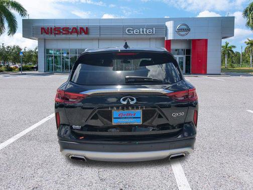 2021 INFINITI QX50 LUXE