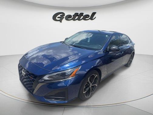 Deep Blue Pearl 2023 Nissan Altima SR FWD