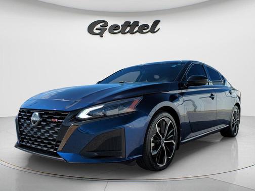 Deep Blue Pearl 2023 Nissan Altima SR FWD