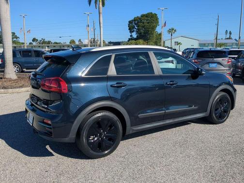2022 Kia Niro EV EX