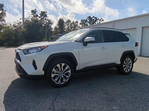2021 Toyota RAV4 XLE Premium