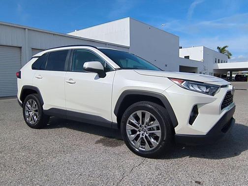 2021 Toyota RAV4 XLE Premium