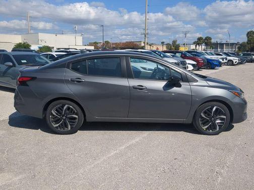 2025 Nissan Versa 1.6 S