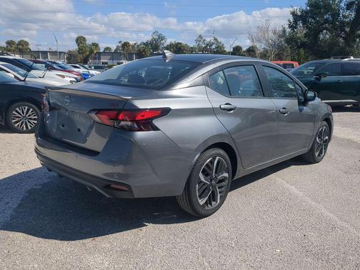 2025 Nissan Versa 1.6 S