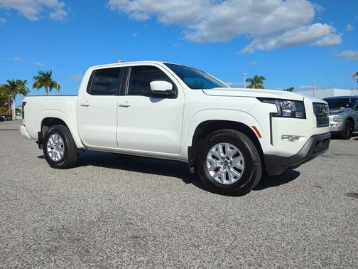 2022 Nissan Frontier SV